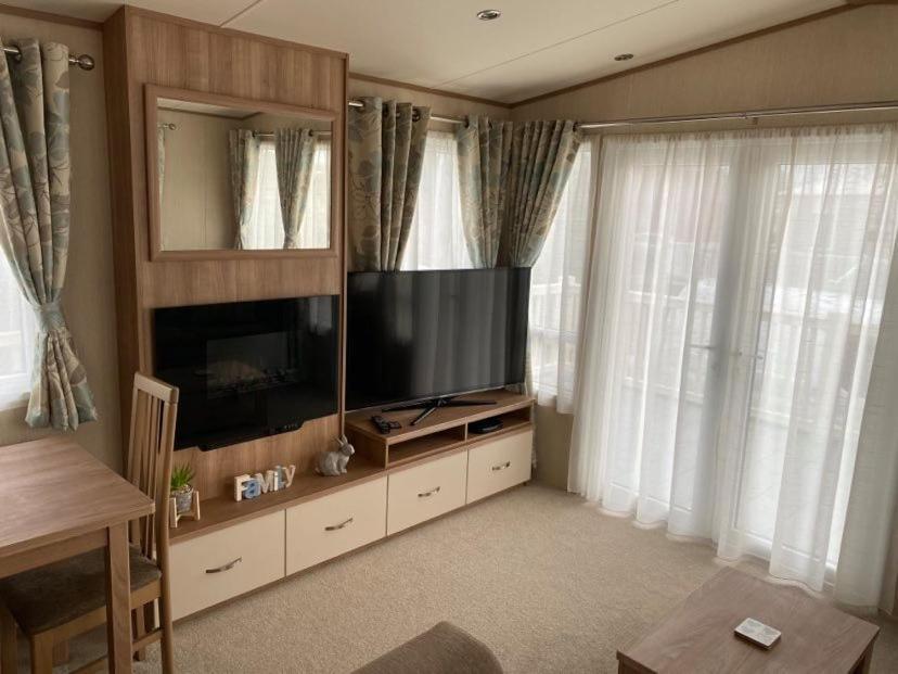 Kingfisher Court 2 Tattershall Lakes With Hot Tub Buitenkant foto